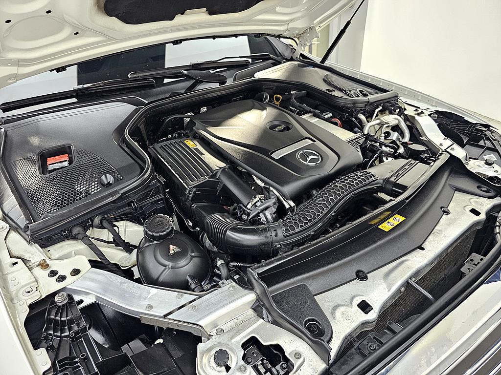 Mercedes Benz E class - Vista 6