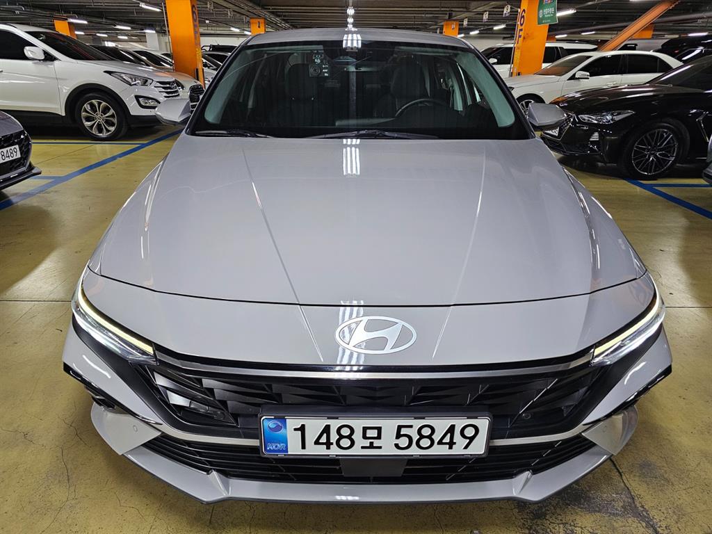 HYUNDAI Avante - Vista 2