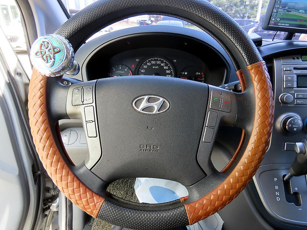 HYUNDAI Starex - Vista 8