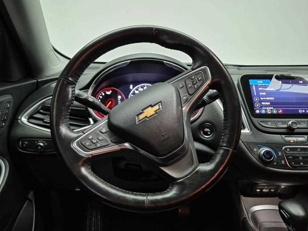 Chevrolet Malibu - Vista 9