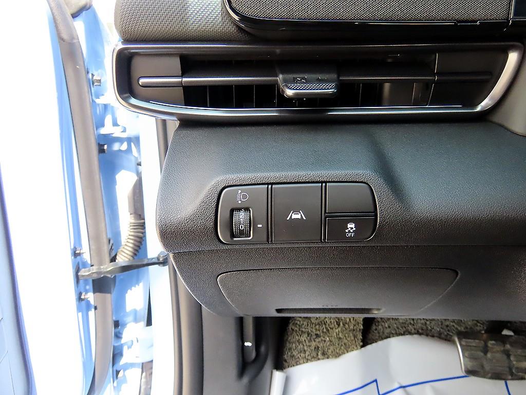 HYUNDAI Avante - Vista 12