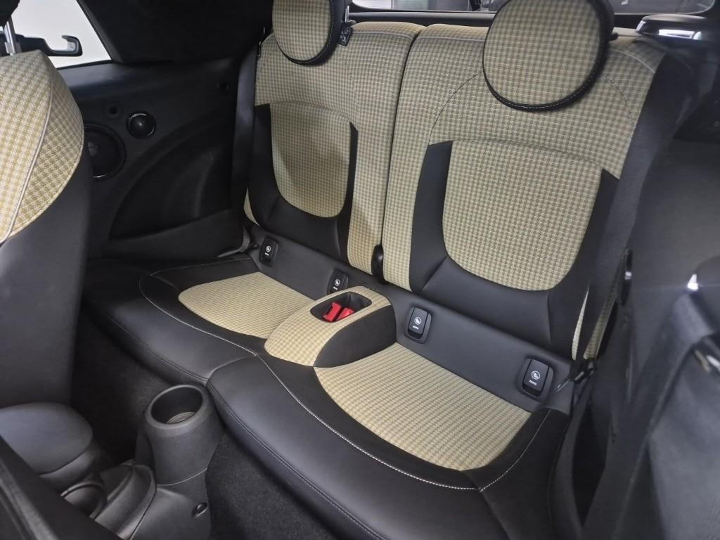 Mini Cooper Convertible - Vista 12