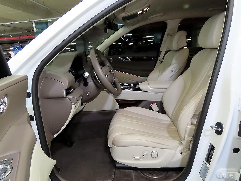 Genesis GV80 - Vista 6