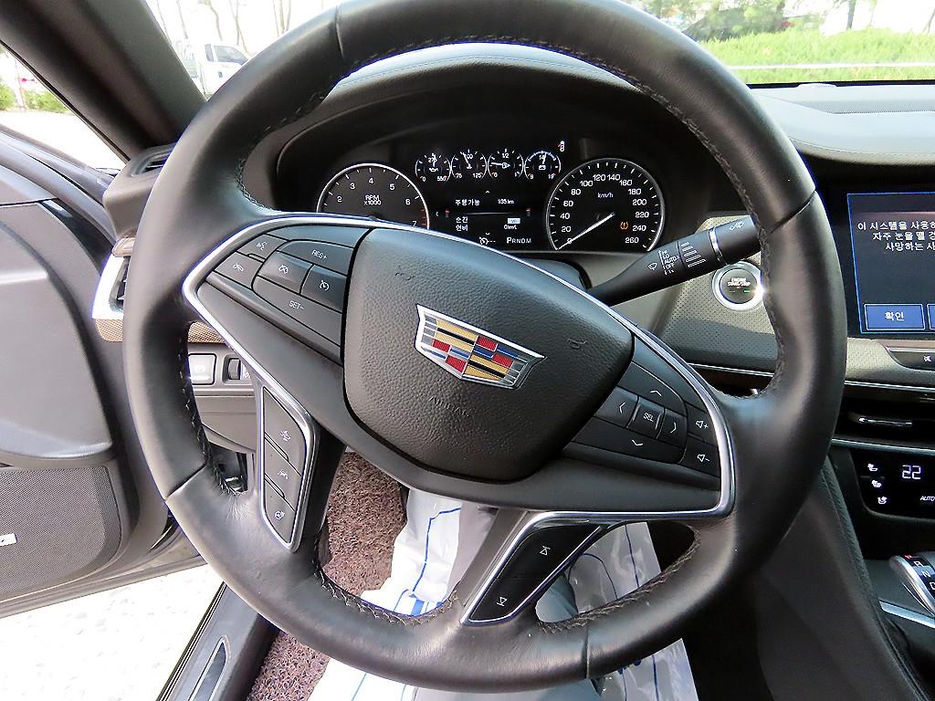 Cadillac CT6 - Vista 8