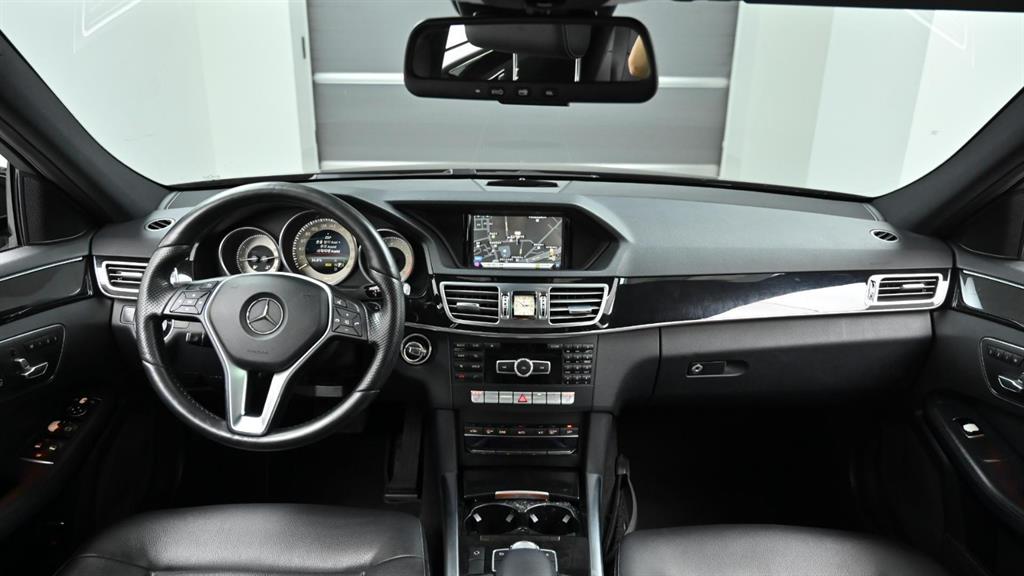 Mercedes Benz E class - Vista 9