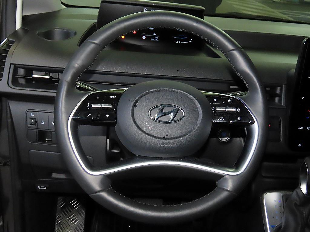 HYUNDAI Staria - Vista 8