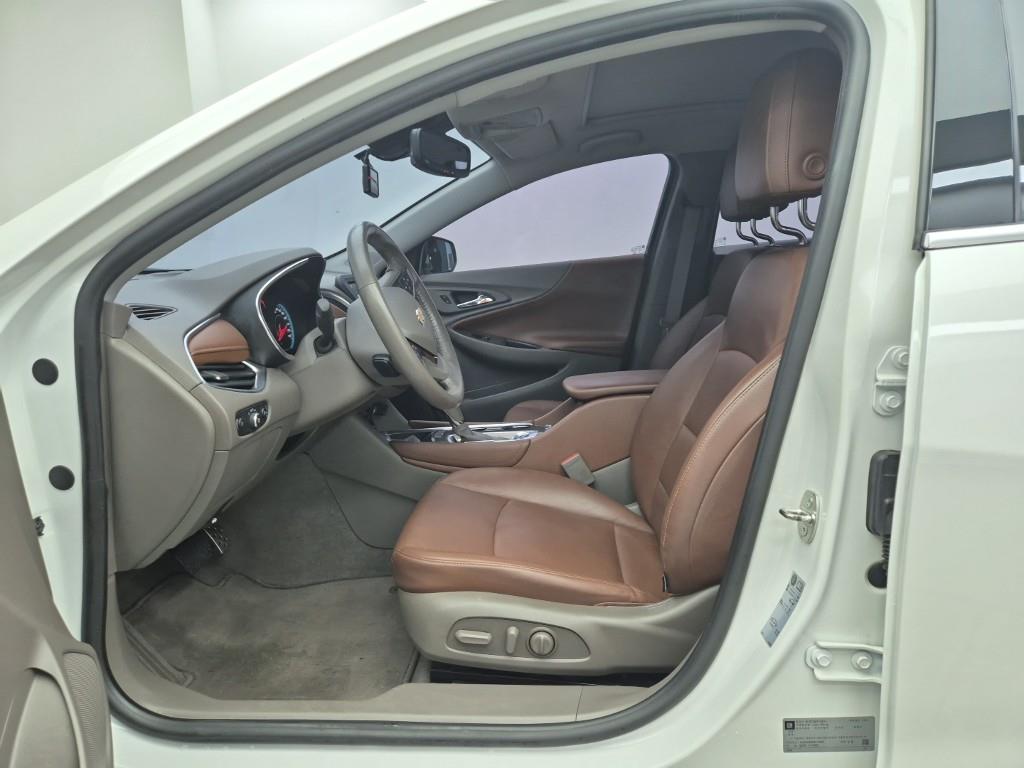 Chevrolet Malibu - Vista 11