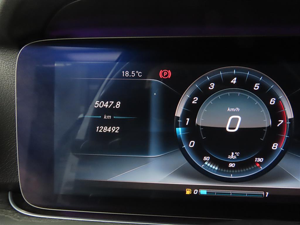 Mercedes Benz E class - Vista 9