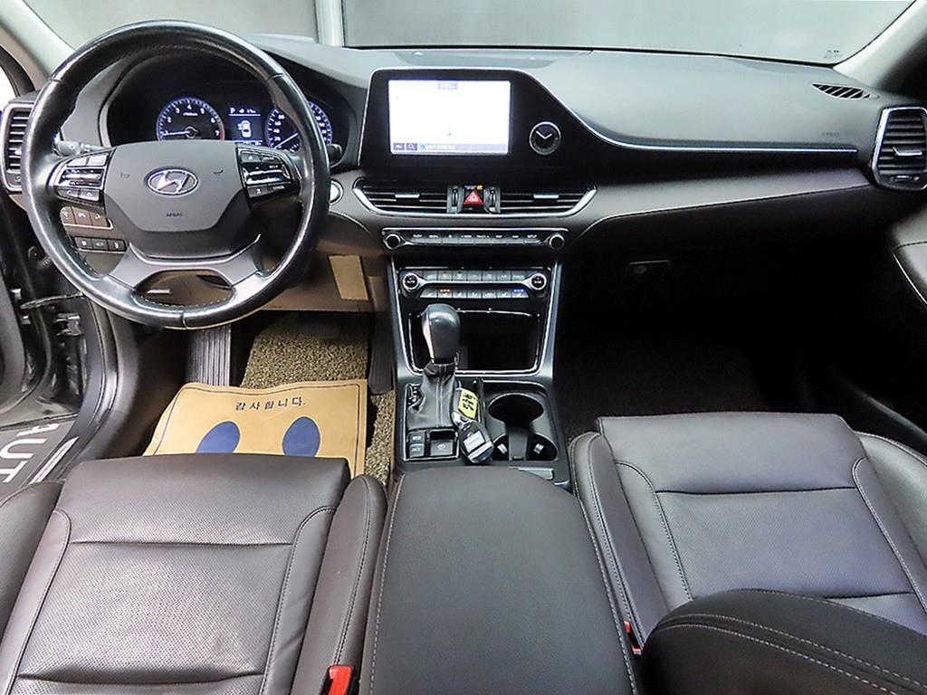 HYUNDAI Grandeur - Vista 7