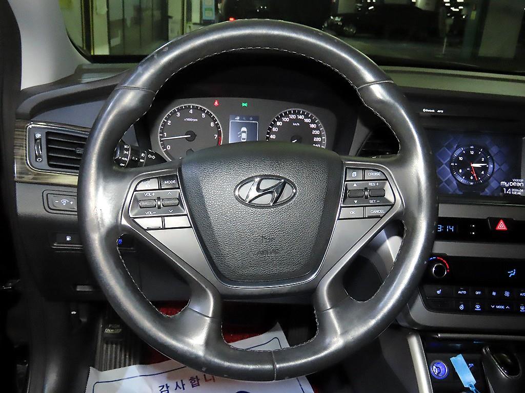 HYUNDAI Sonata - Vista 8