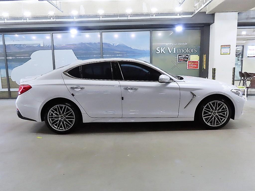 Genesis G70 - Vista 3