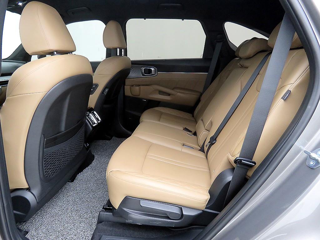 KIA Sorento - Vista 8