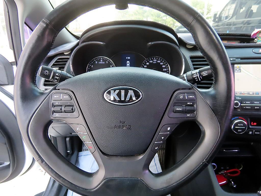 KIA K3 - Vista 8