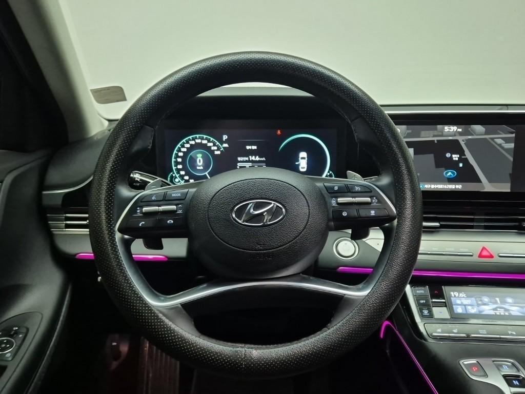 HYUNDAI Grandeur - Vista 9