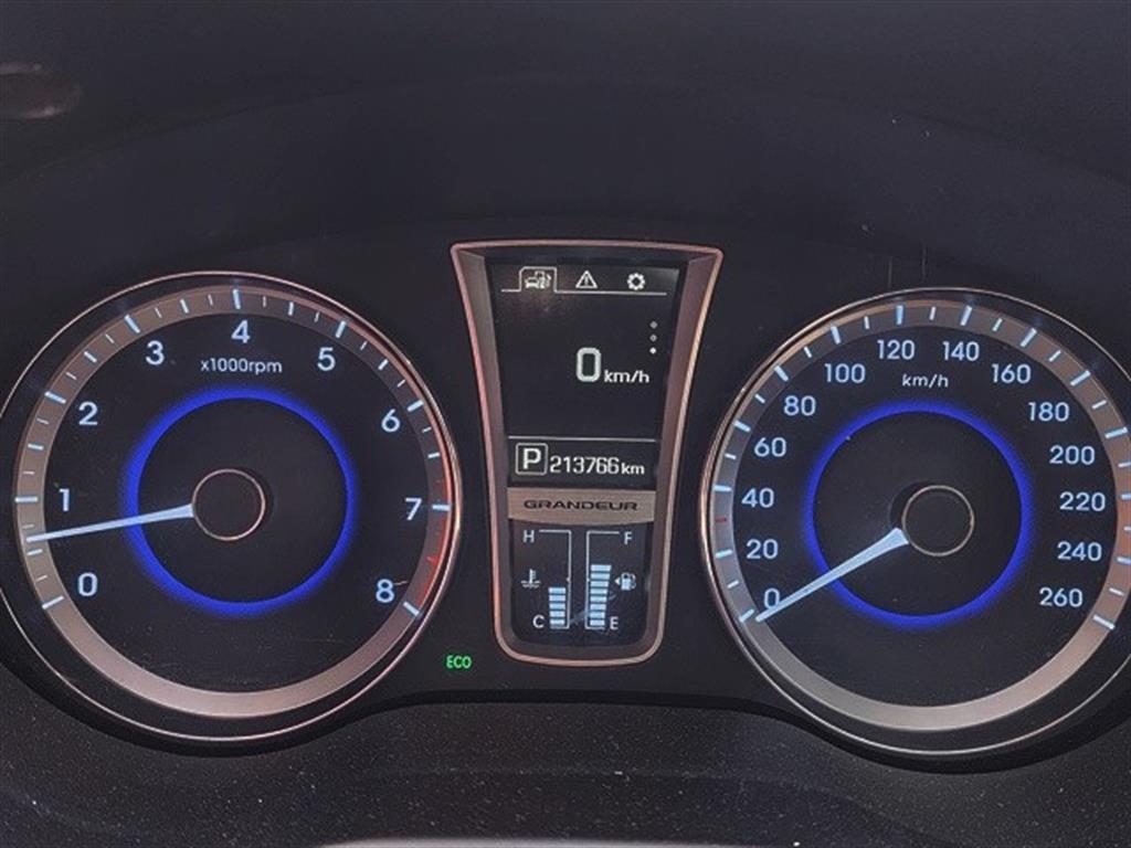 HYUNDAI Grandeur - Vista 10