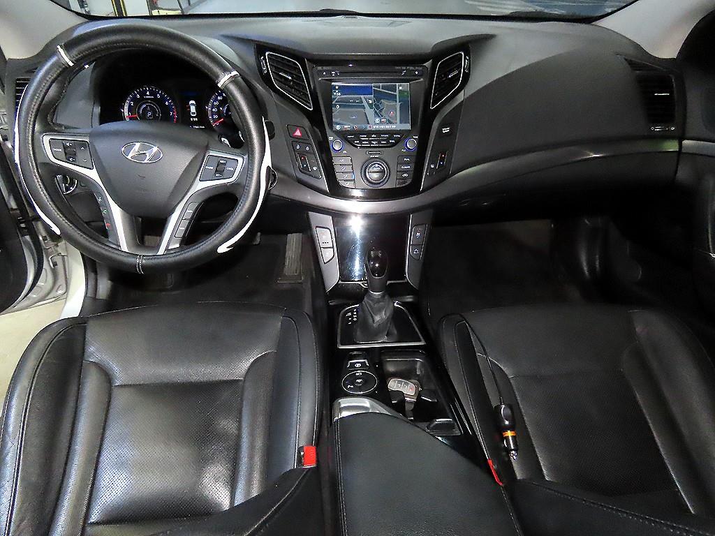 HYUNDAI i40 - Vista 10
