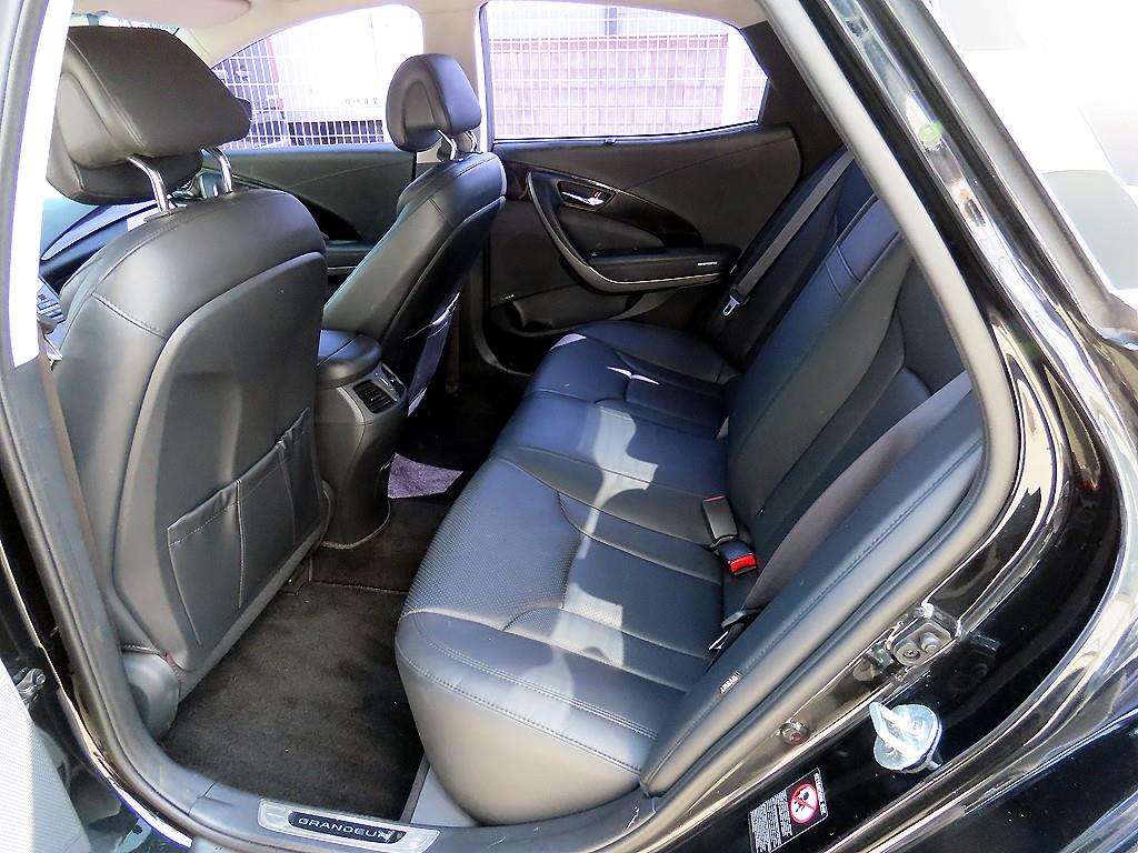 HYUNDAI Grandeur - Vista 6