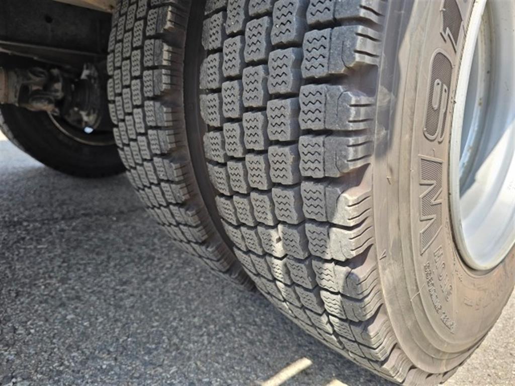 medium and large cargo truck 2023 Blanco - Importación desde Corea - HF Imports Iquique - Foto 18