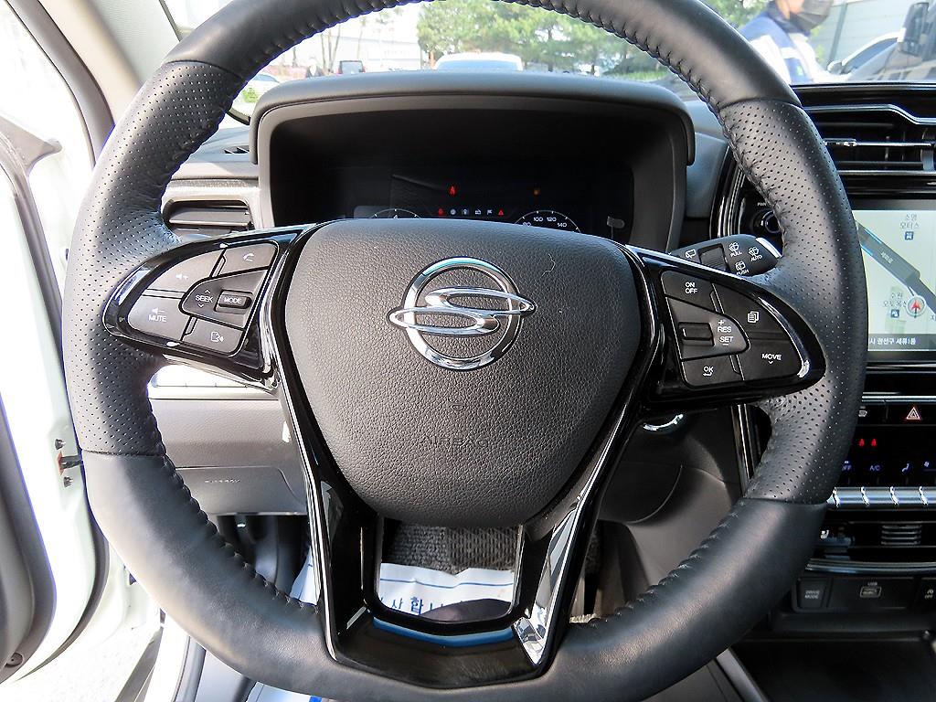 Ssangyong Tivoli - Vista 8