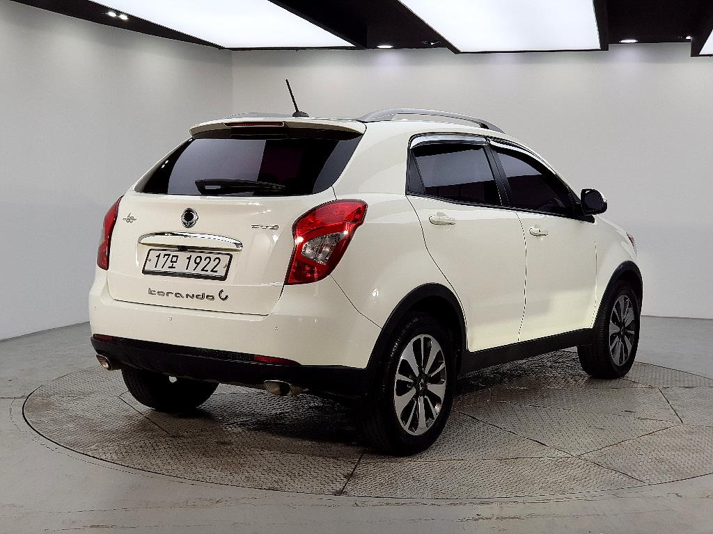 Ssangyong Korando - Vista 4