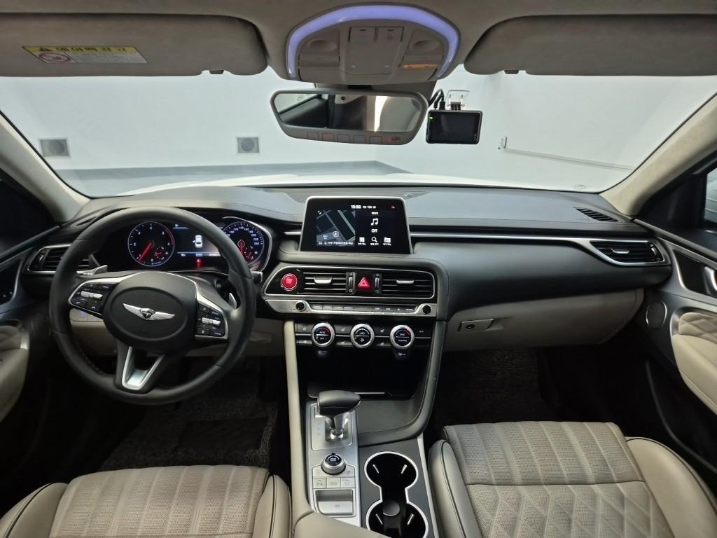 Genesis G70 - Vista 7
