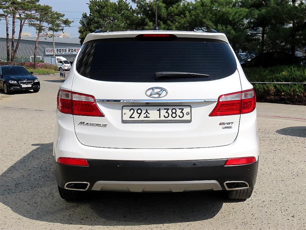 HYUNDAI Maxcruz - Vista 4