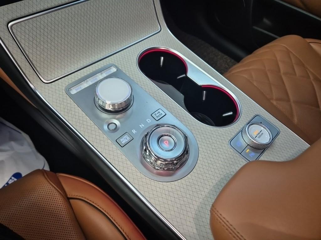 Genesis GV80 2024 Blanco - Importación desde Corea - HF Imports Iquique - Foto 13