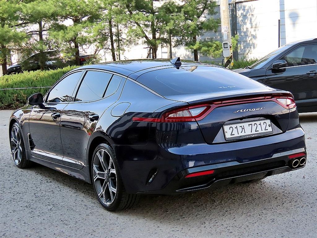KIA Stinger - Vista 3