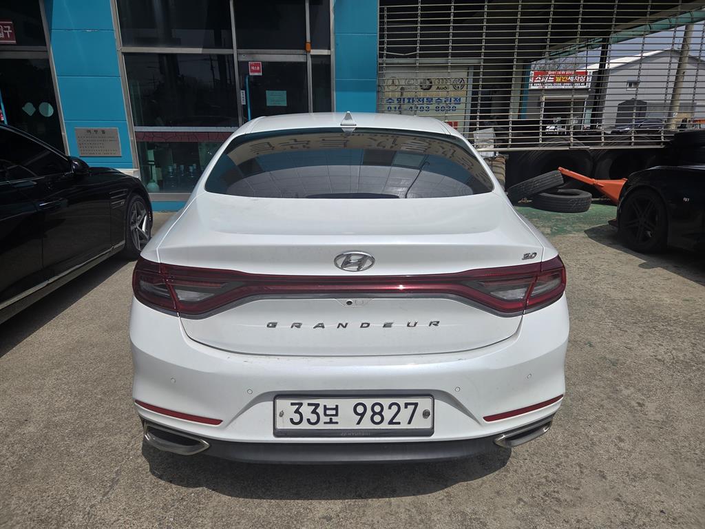 HYUNDAI Grandeur - Vista 3