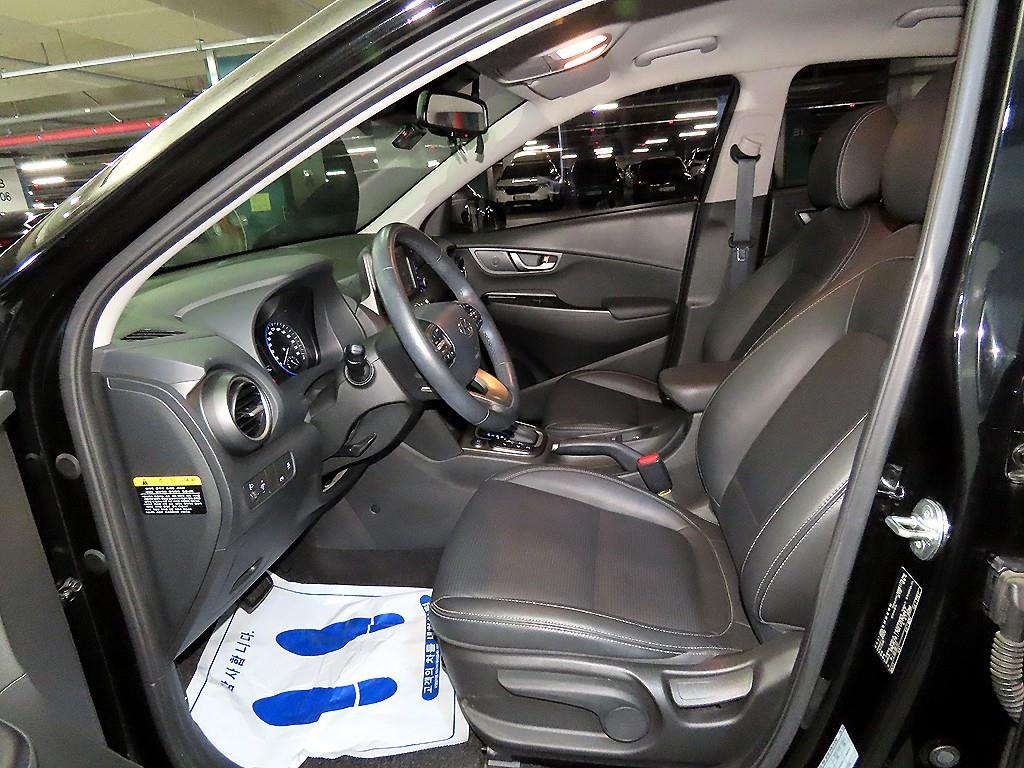 HYUNDAI Kona - Vista 6