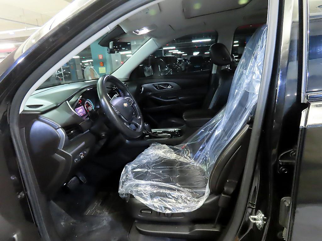 Chevrolet Travers - Vista 6