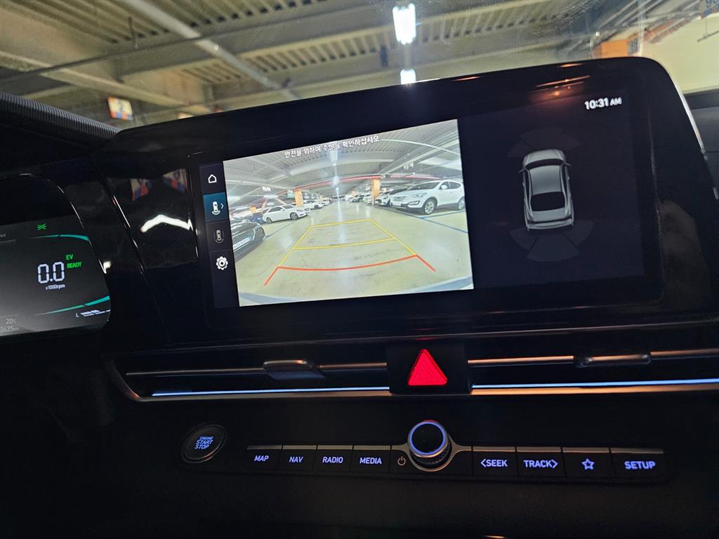 HYUNDAI Avante - Vista 9