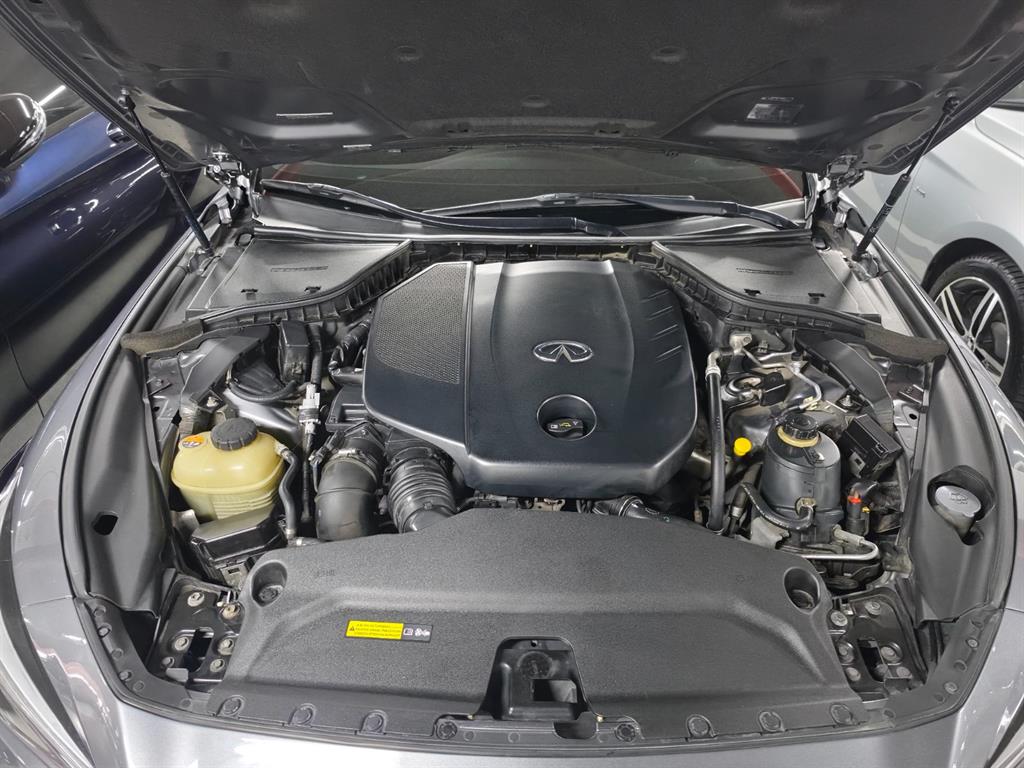 Infiniti Q - Vista 4