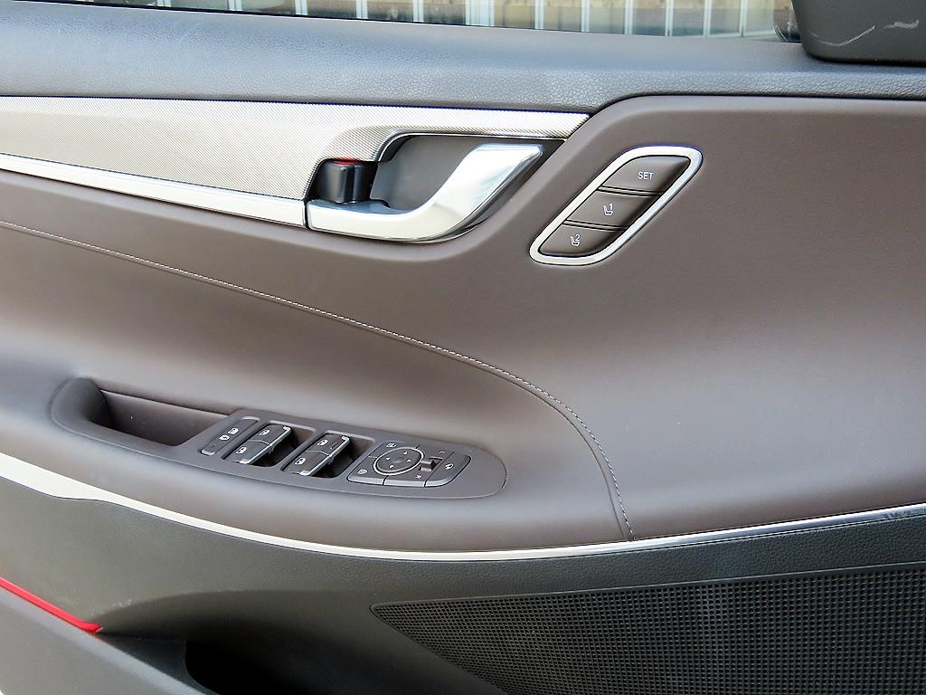 HYUNDAI Grandeur - Vista 11