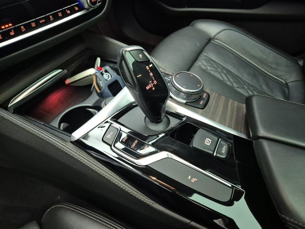 BMW 5 Series - Vista 8