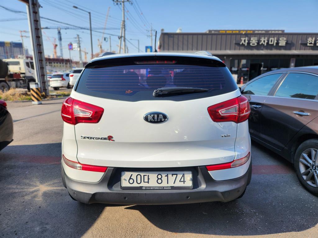 KIA Sportage - Vista 5