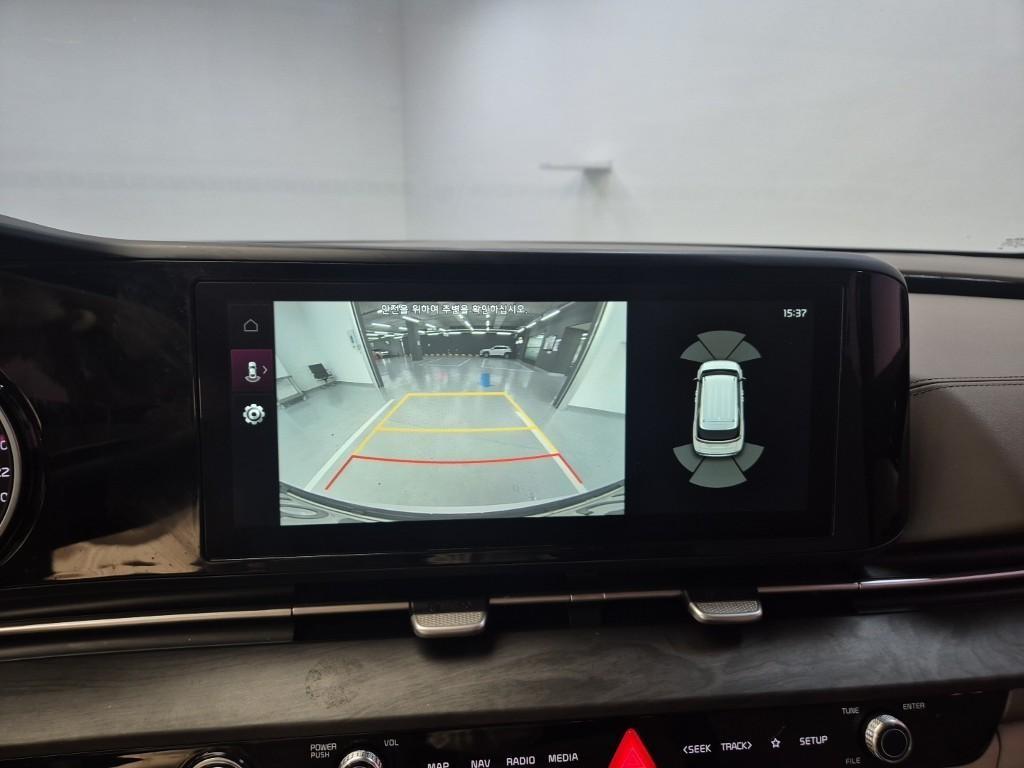 KIA Carnival - Vista 12