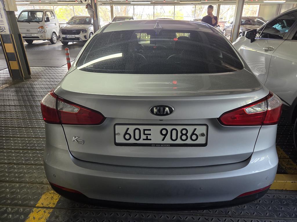 KIA K3 - Vista 3