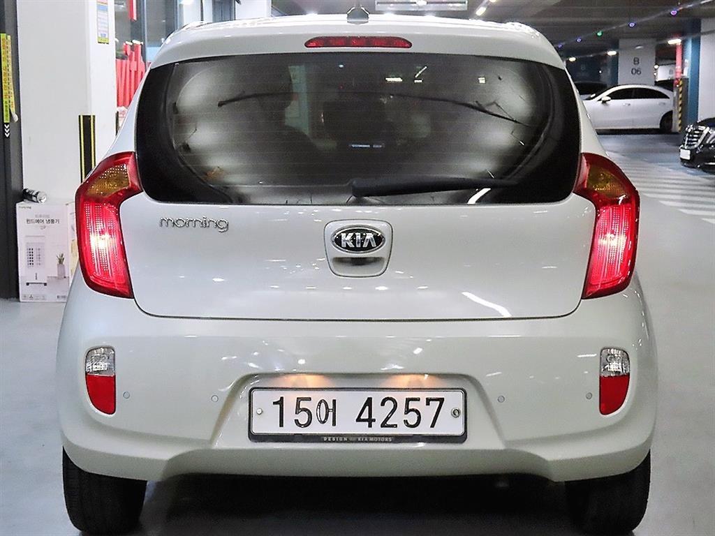 KIA Morning - Vista 5