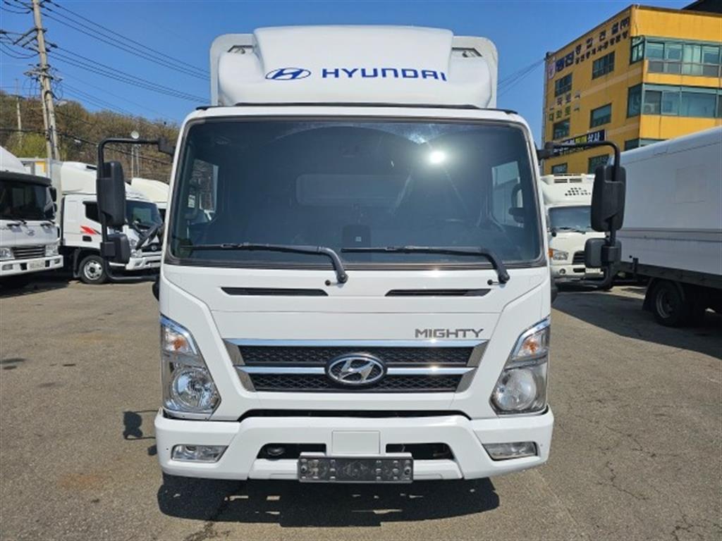 medium and large cargo truck - Vista 2