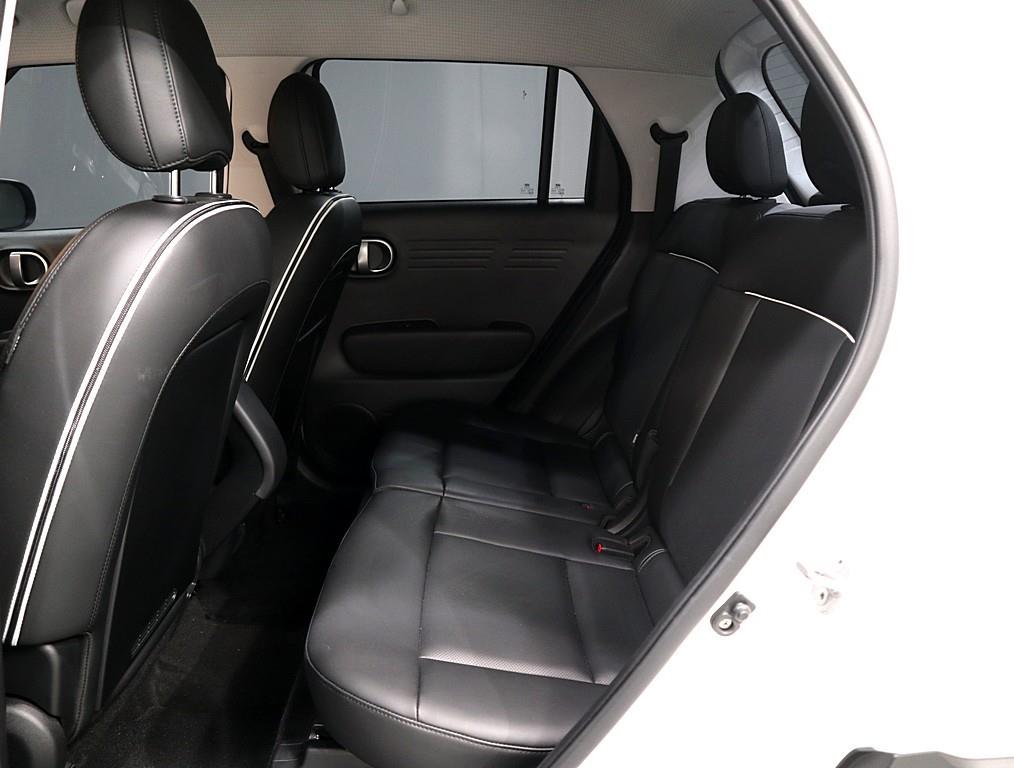 HYUNDAI Casper - Vista 10