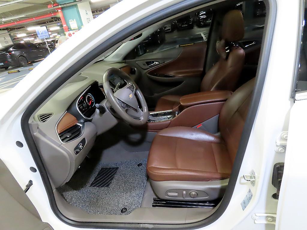 Chevrolet Malibu - Vista 6