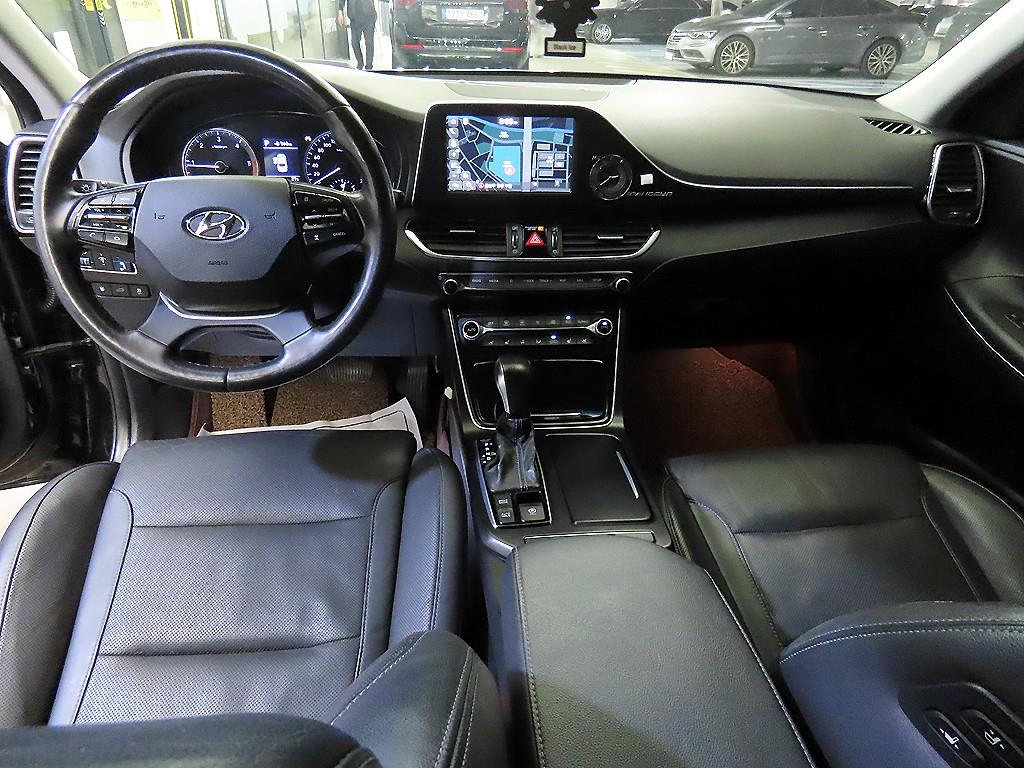 HYUNDAI Grandeur - Vista 10