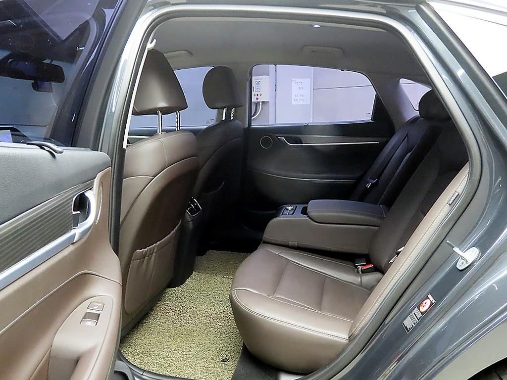 HYUNDAI Grandeur - Vista 6