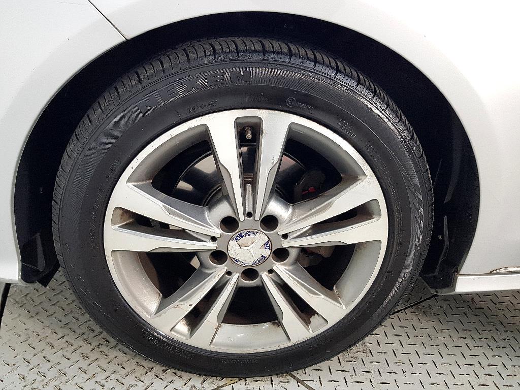 Mercedes Benz E class 2014 Plateado - Importación desde Corea - HF Imports Iquique - Foto 20