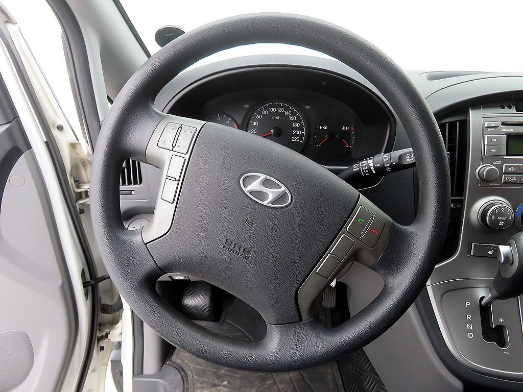 HYUNDAI Starex - Vista 11