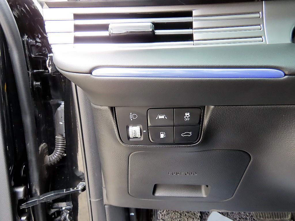 HYUNDAI Grandeur - Vista 12