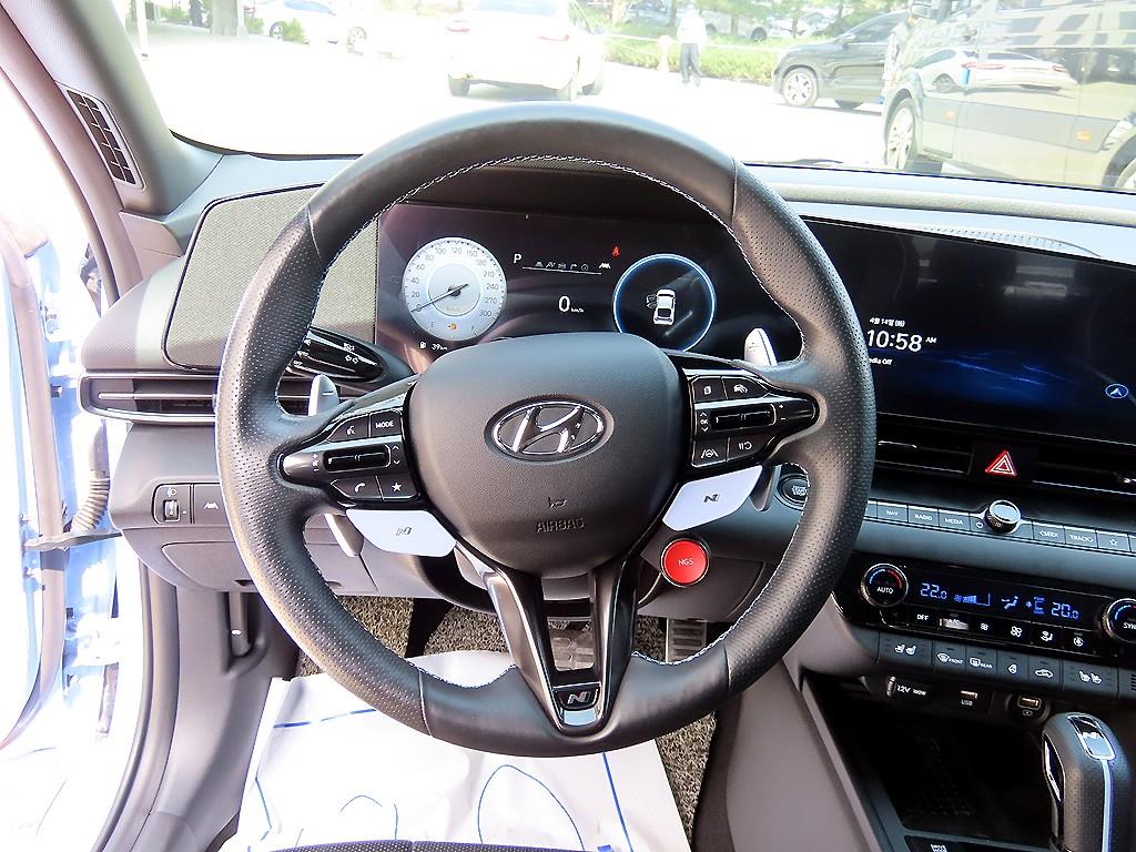 HYUNDAI Avante - Vista 8