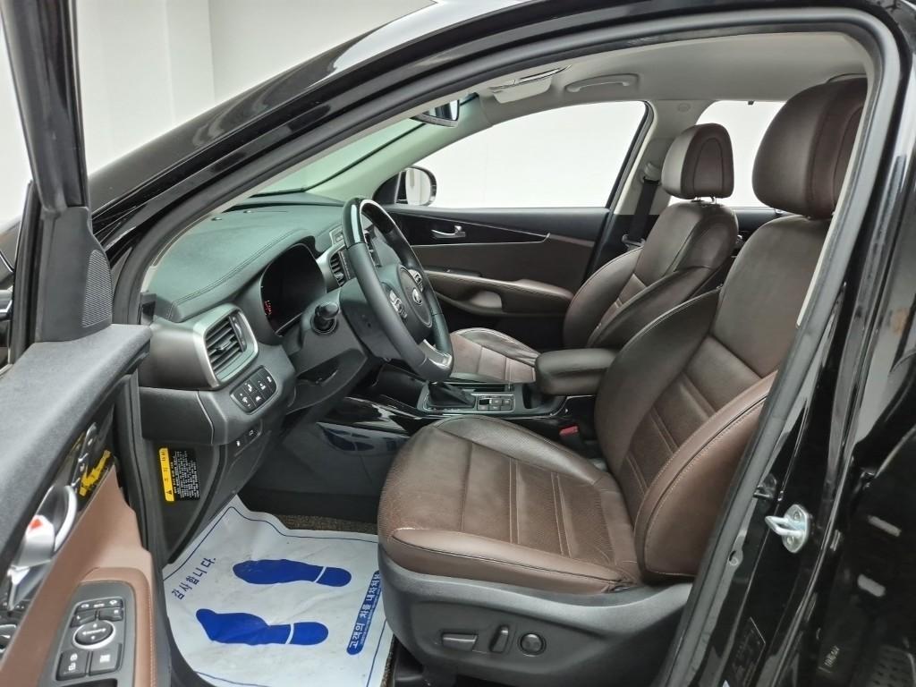 KIA Sorento - Vista 11