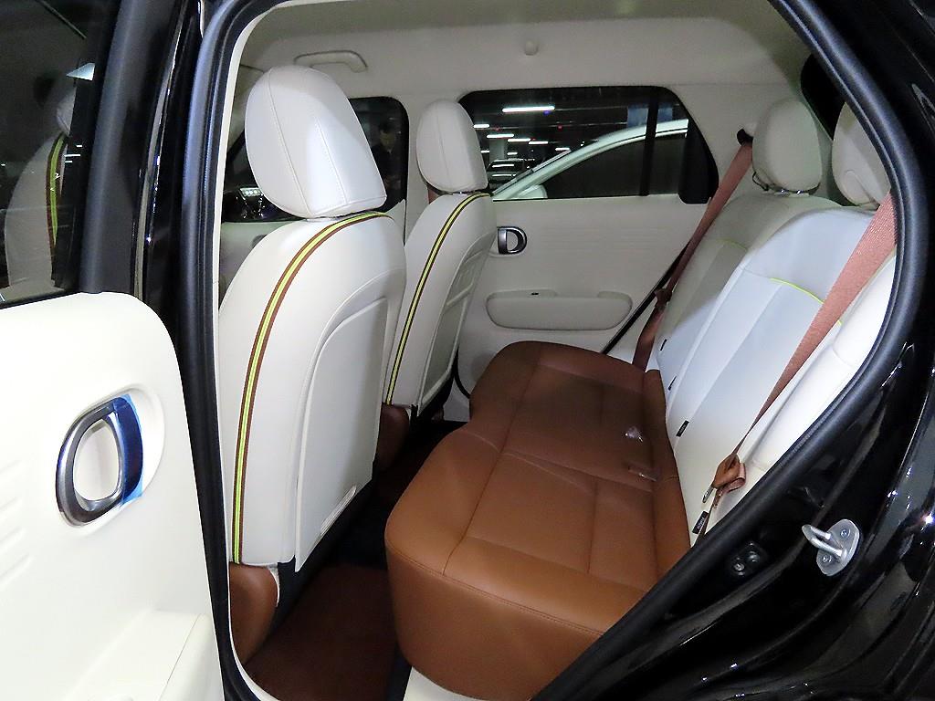 HYUNDAI Casper - Vista 7